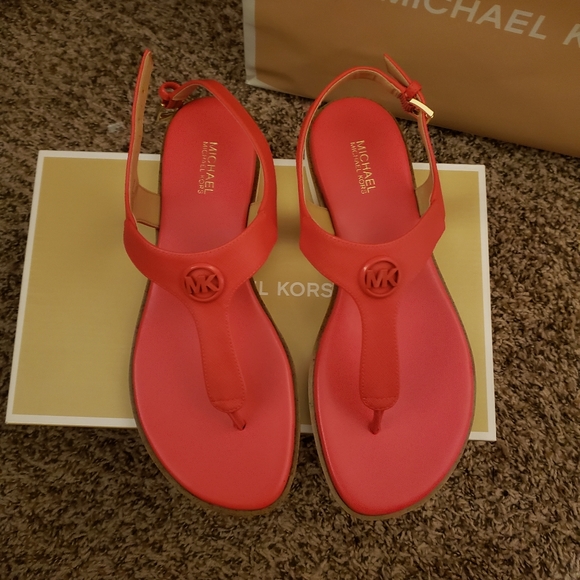 Michael Kors Judy thong sandal - Picture 1 of 8
